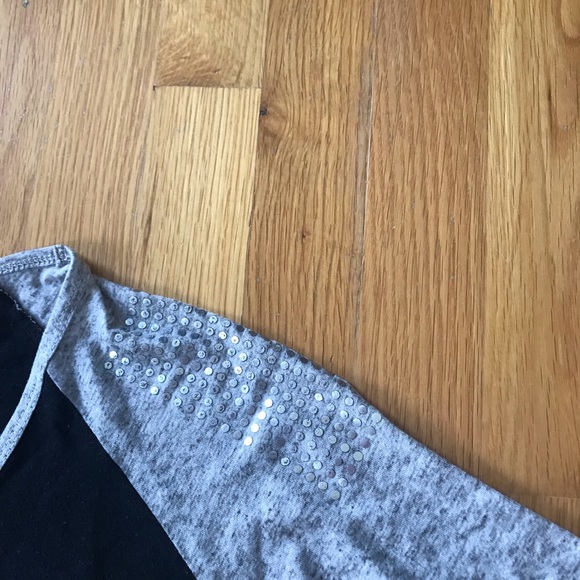 Women’s 3/4 sleeve komatsu shirt. - Picture 6 of 6